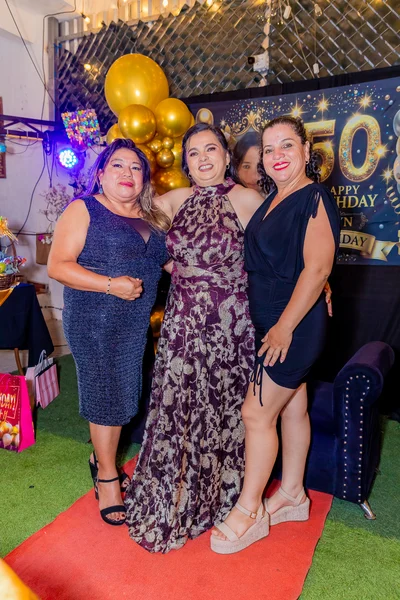 Fotografía de 50 Años Elyn