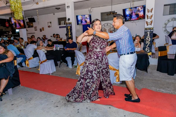 Fotografía de 50 Años Elyn