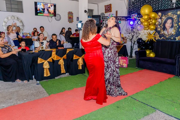 Fotografía de 50 Años Elyn